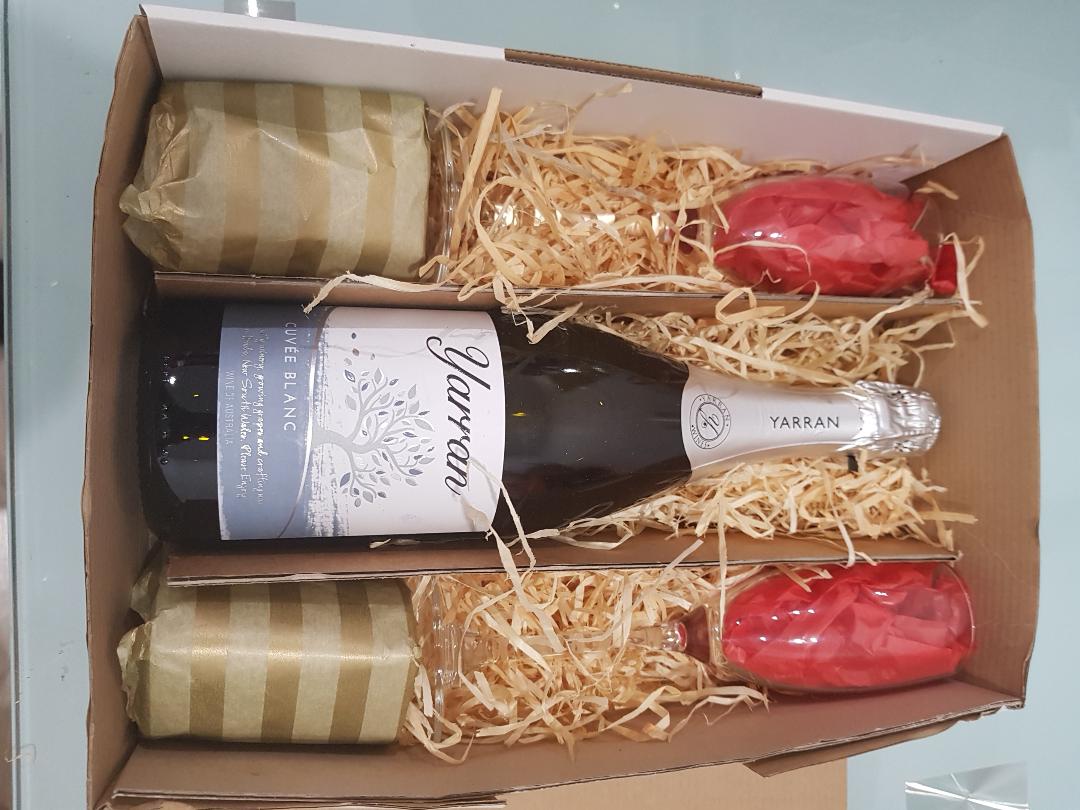 Sparkling Wishes Gift Box - Sparkling Wine With 2 Flutes